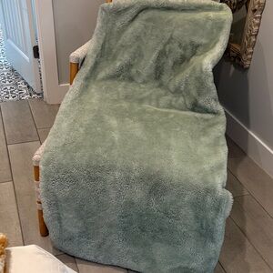 Cozy Sage Green Plush Throw Blanket